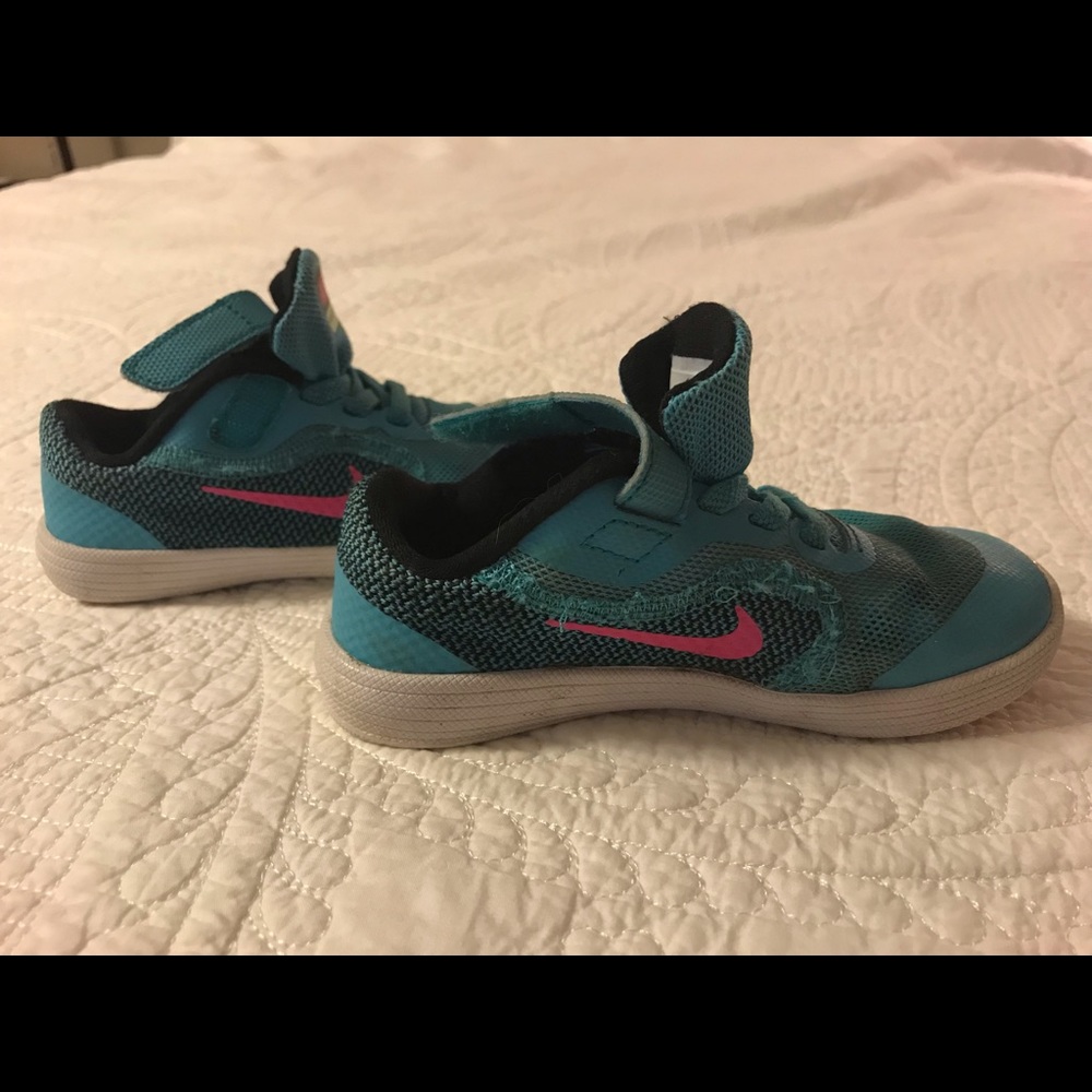 Toddler Nike - Picture 3 of 6